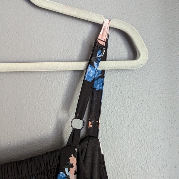 Women's Floral Torrid Dress. Size 2. Plus size women's dress. Black dress. - Picture 2 of 11